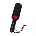 Bičíky, důtky, plácačky, pírka