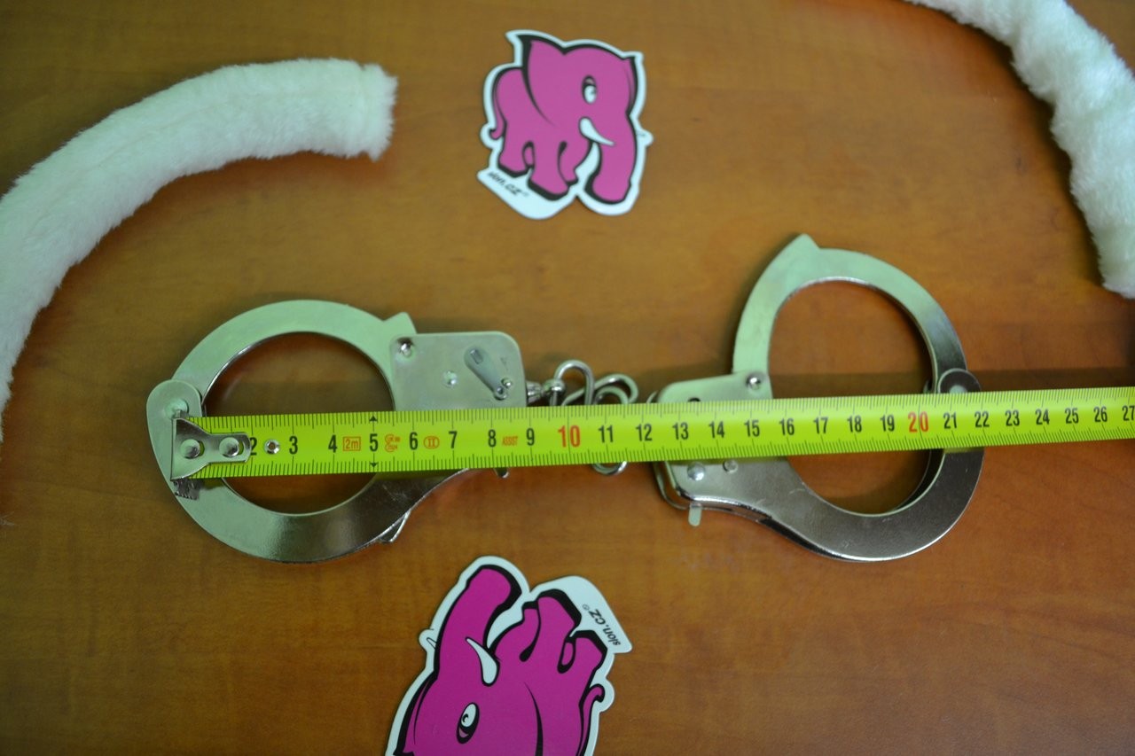 Kvalitní pouta na ruce s plyšem - bílá