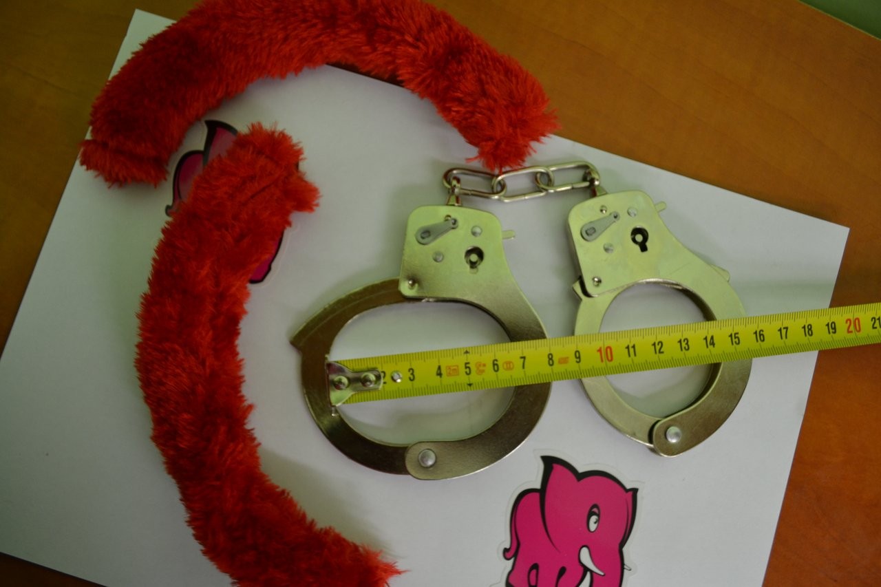 Kvalitní pouta na ruce s plyšem – starší model