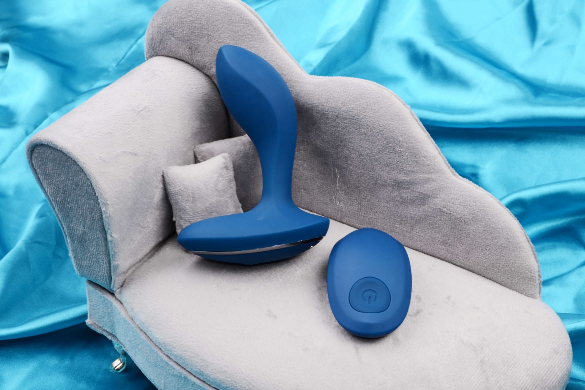 Anální kolík na masáž prostaty Rapture P s dálkovým ovládáním (11 cm) + dárek Anální gel 15 ml