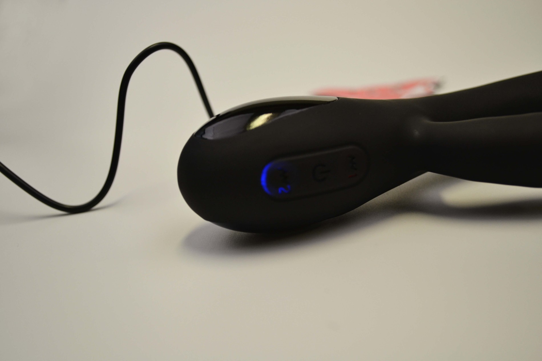 Vibrátor pro elektrosex s výběžkem Elexcite Thunder (19,5 cm), nabíjení