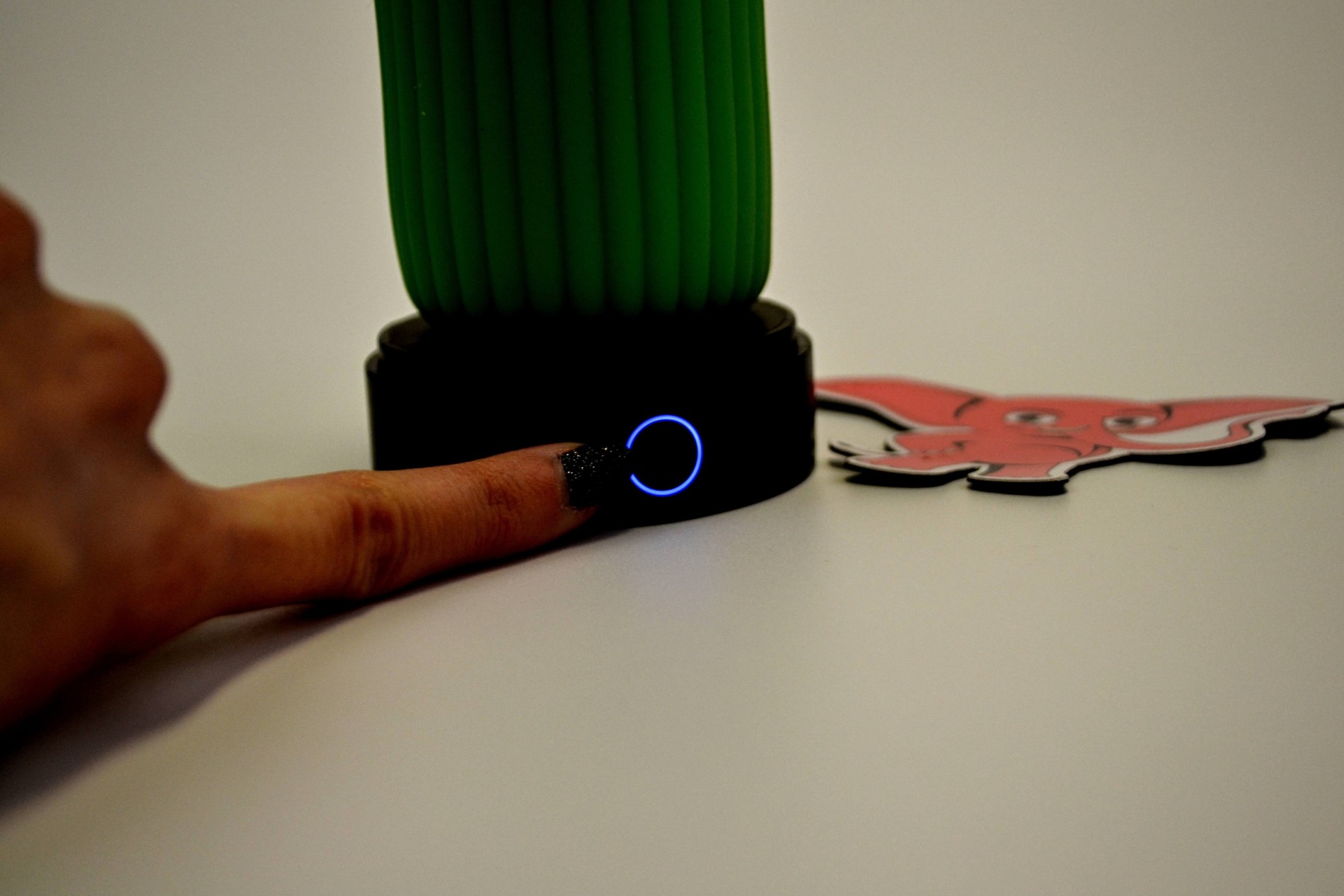 Masturbátor s nahřívacím stojánkem Empyrean Forge Tube (19 cm) + dárek erekční kroužek