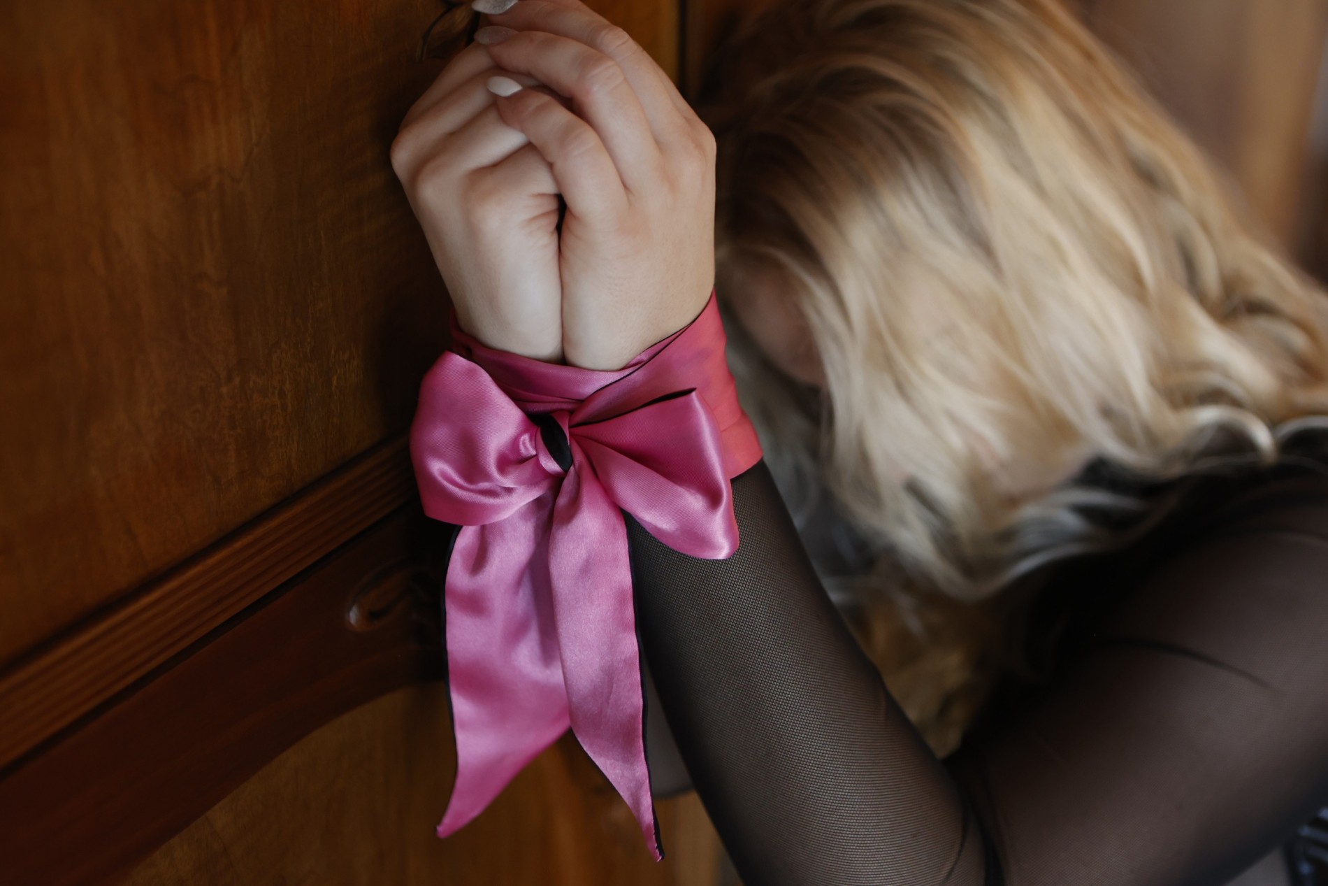 Saténová stuha Red Vision