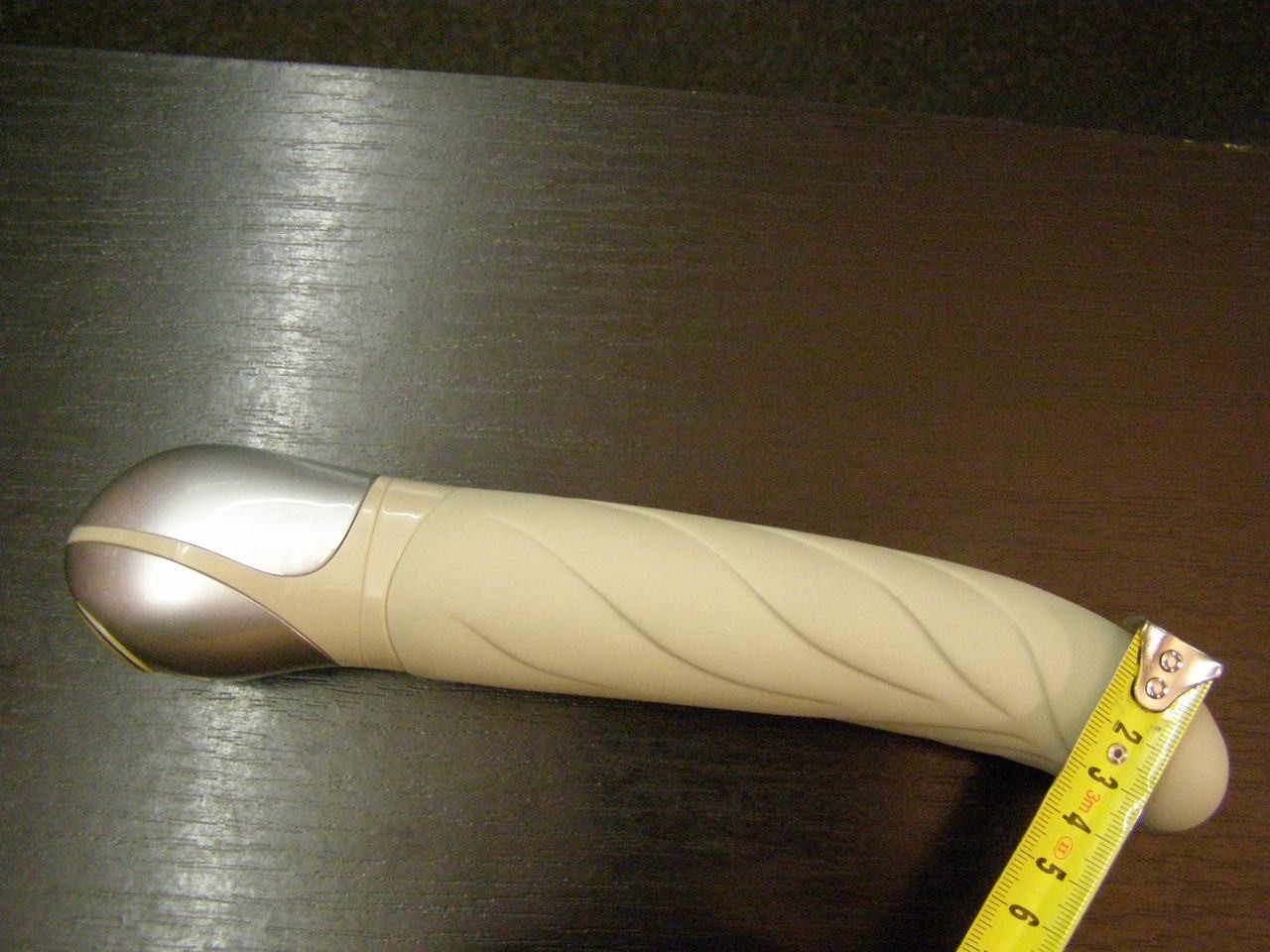 Vibrátor silikonový Sutra béžová 23cm