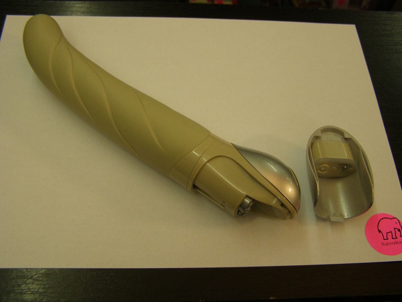 Vibrátor silikonový Sutra béžová 23cm
