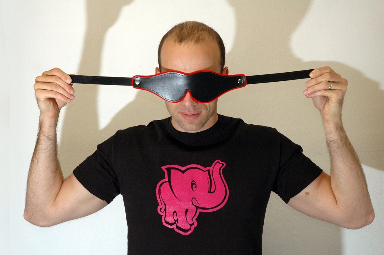 Adam a Kožená maska na oči BlackRed