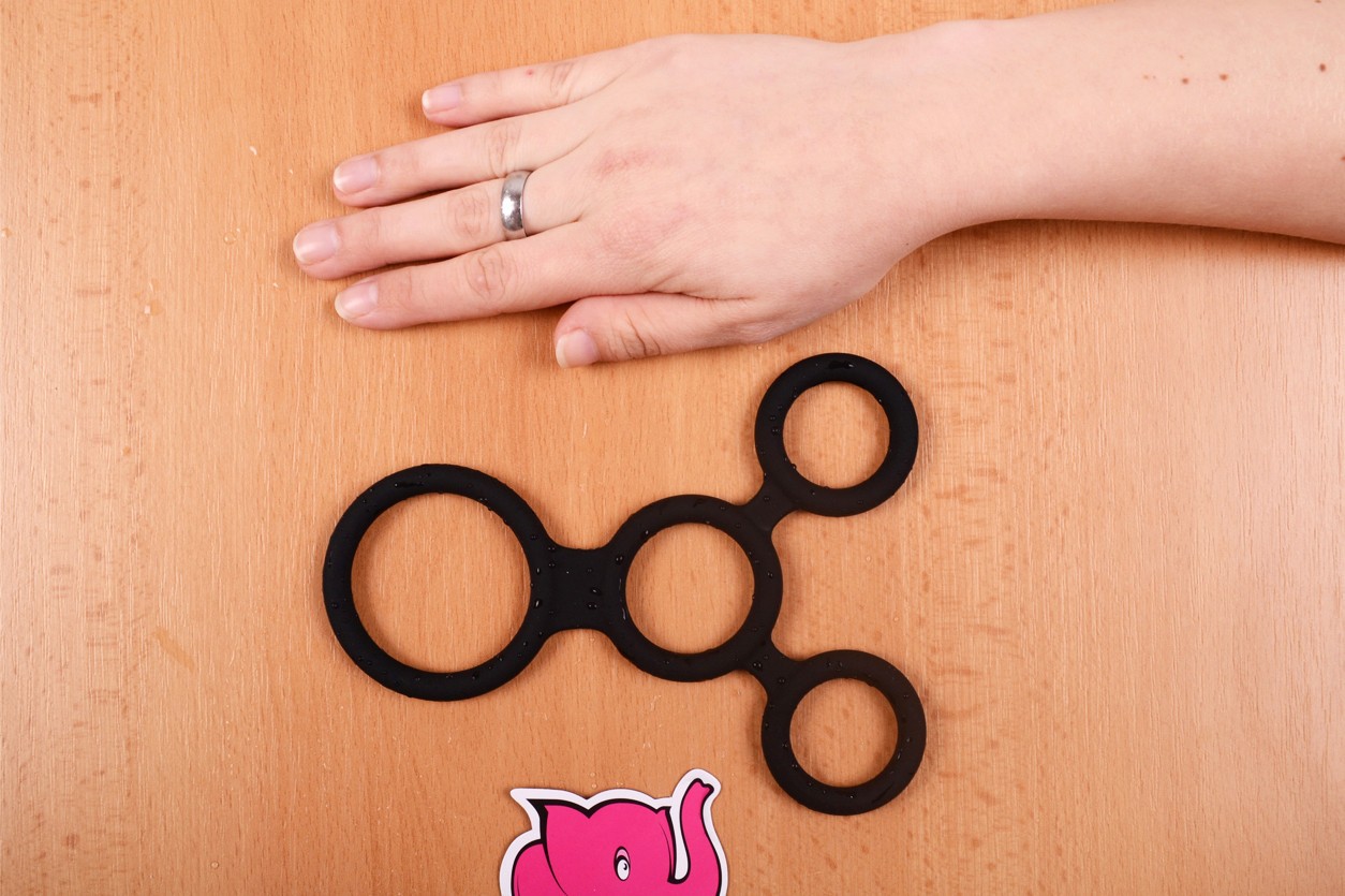 Erekční kroužek Bondage – s rukou