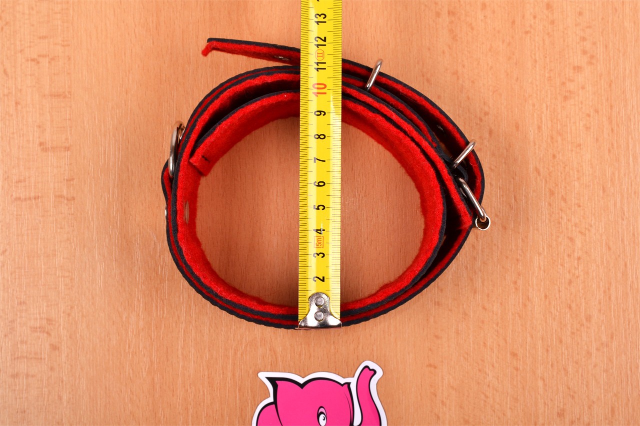 Kožený obojek na krk – měříme nejmenší možný průměr