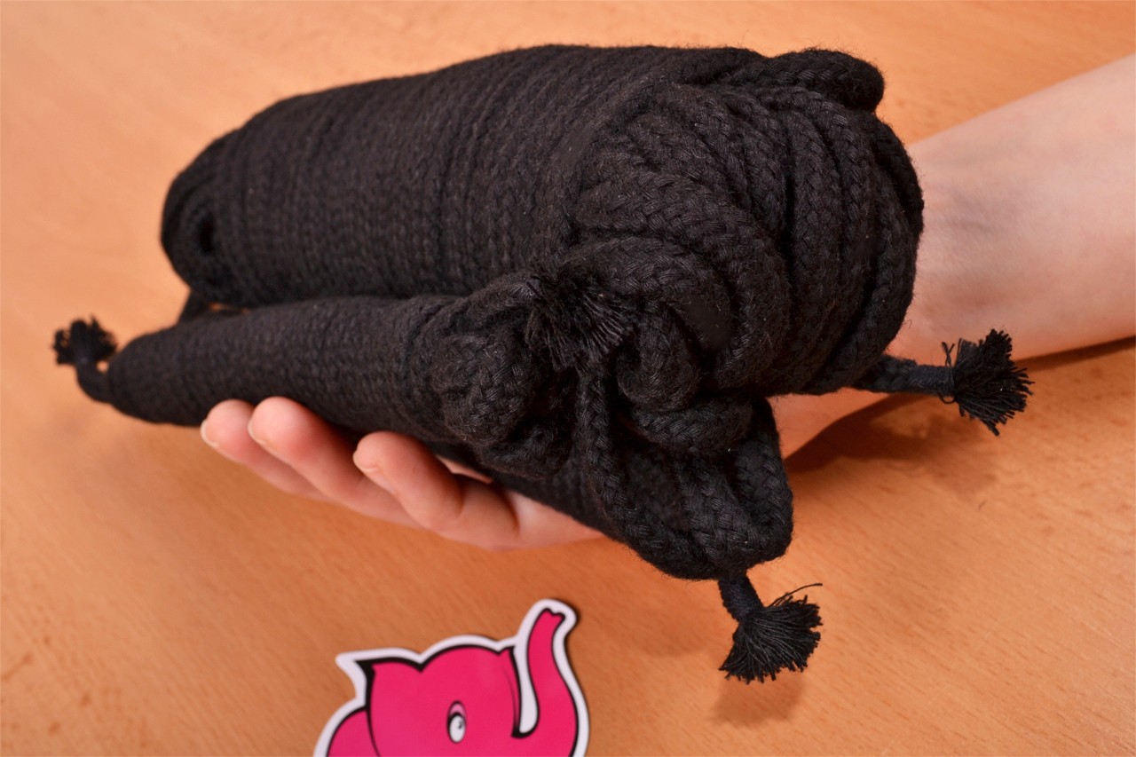 Bondážní lano Soft Touch – focení lan v ruce