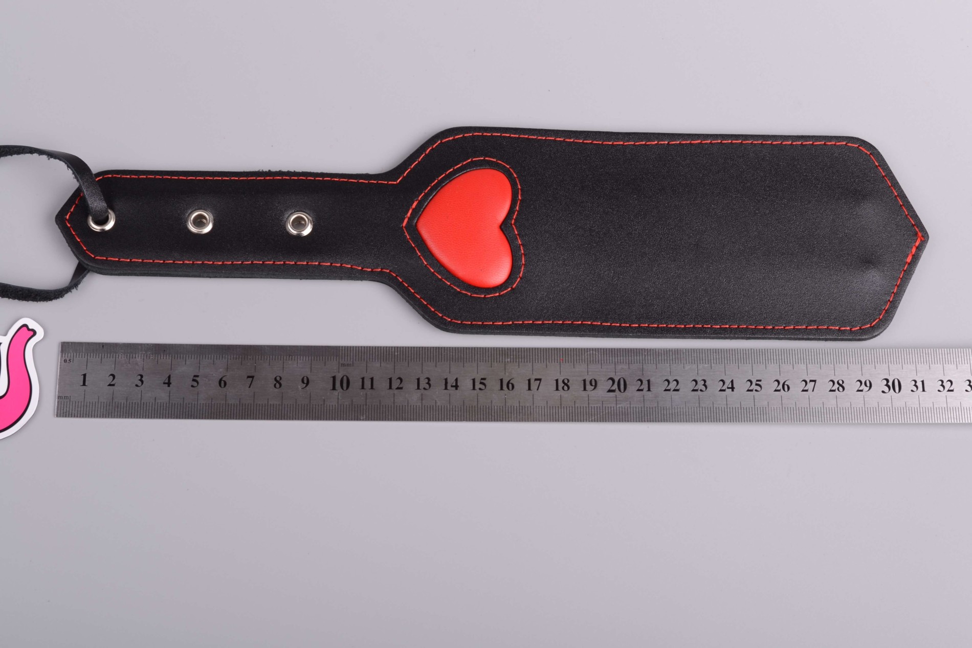 Kožená plácačka BlackRed, celková délka