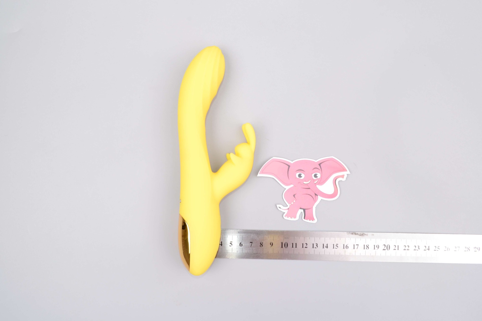 Vibrátor s výběžkem na klitoris Bee, rozměry