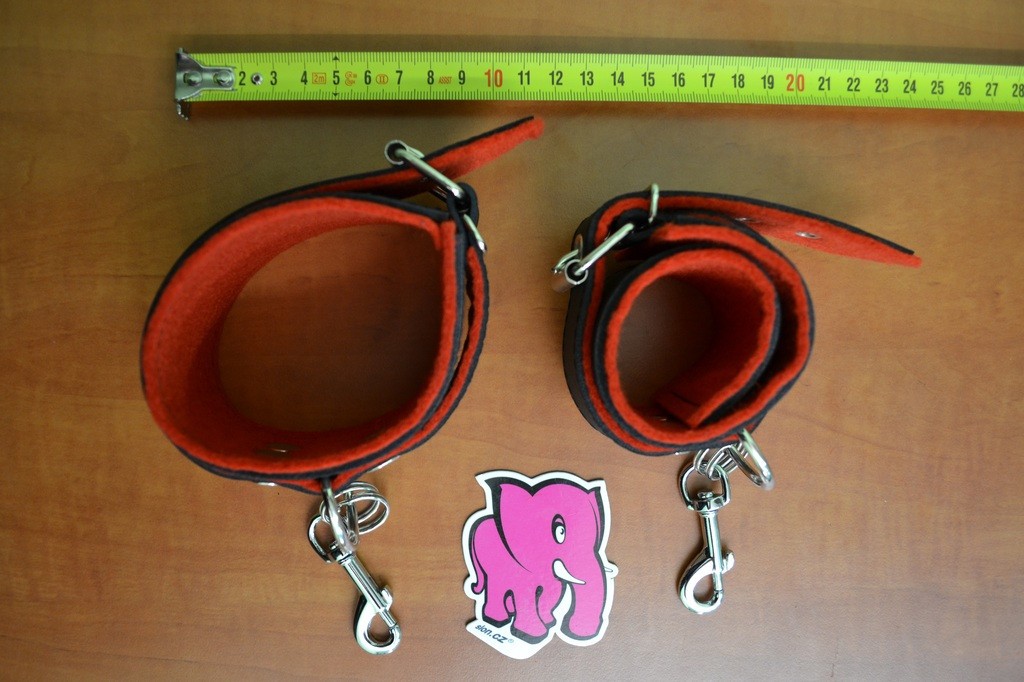 Kožená pouta na ruce BlackRed