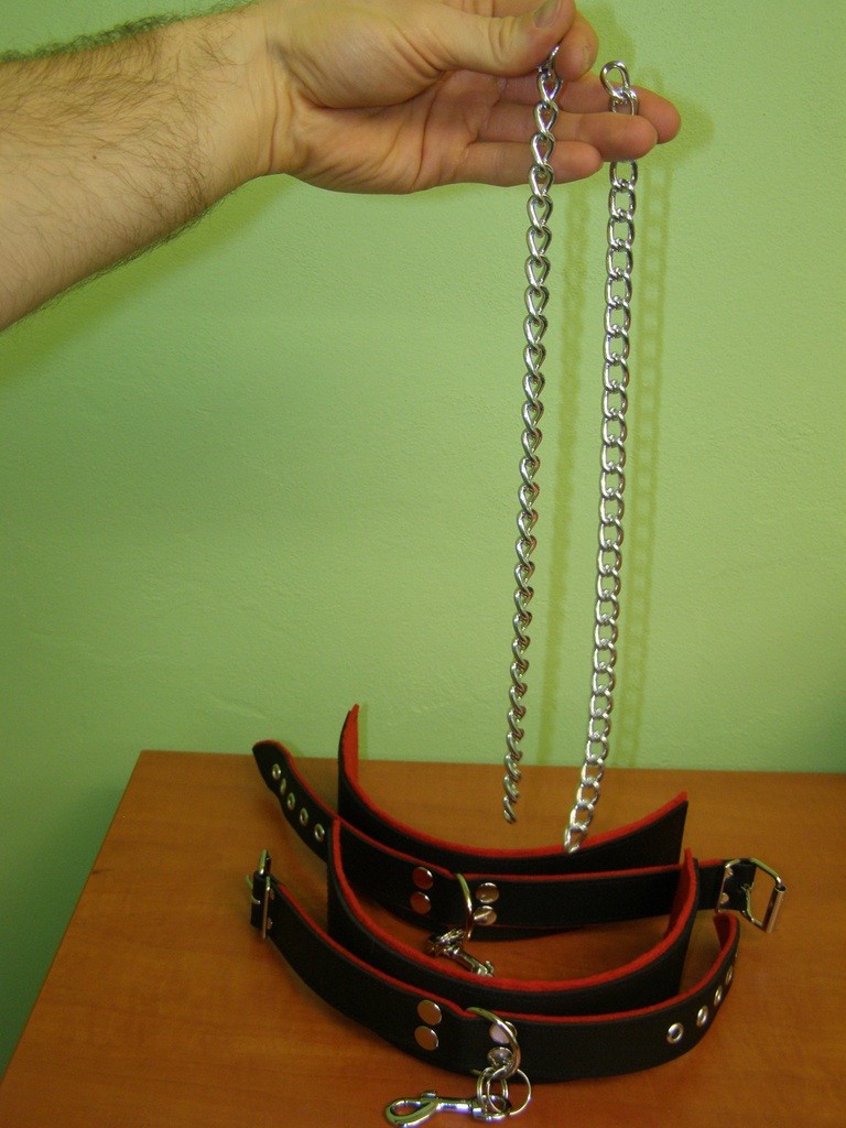 Kožená pouta na ruce BlackRed