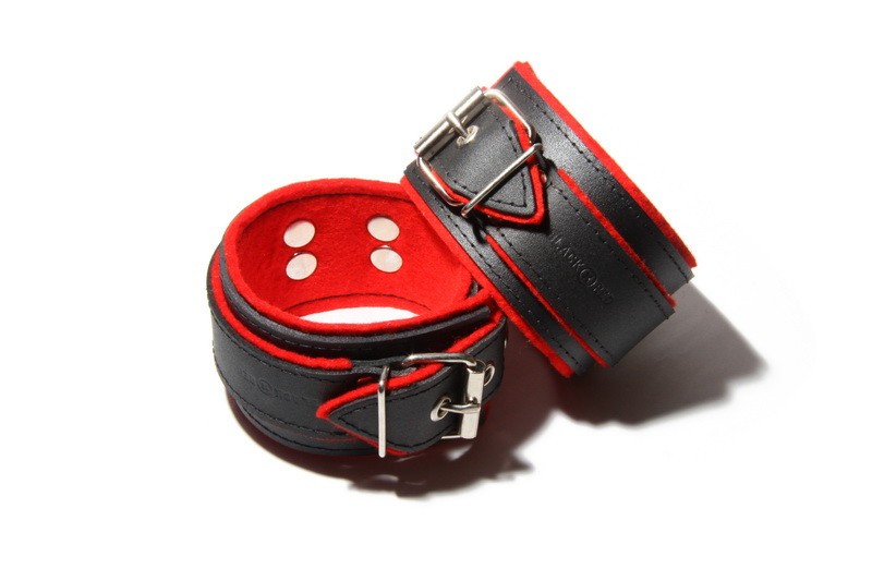 Kožená pouta na ruce BlackRed