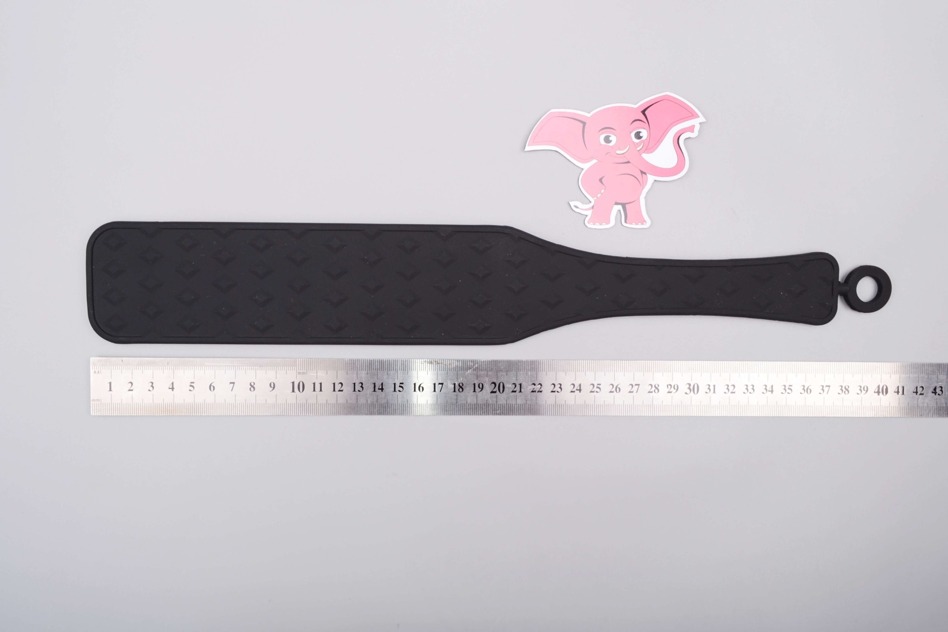 Silikonová plácačka Black Spanker, rozměry