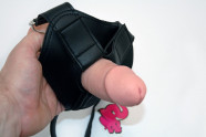 Připínací penis King Cock s postrojem