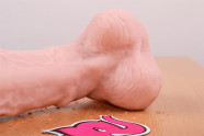 Dildo s přísavkou a varlaty Maxim (24 cm) – varlata