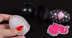 Tenga Egg Lovers masturbátor, v ruce