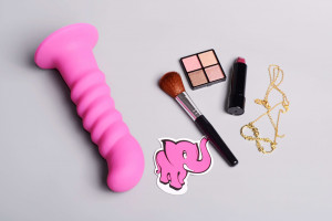 Silikonové dildo s přísavkou Hot Pink (18 cm)
