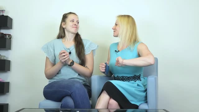 video: Verča s Luckou ukazují Párový vibrátor Viva s dálkovým ovládáním